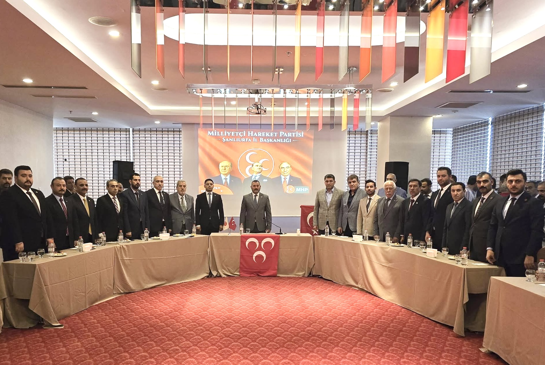 13 İlçemizle Birlik ve Beraberlik İçerisinde: İl Başkanımız Osman Mutlu Başkanlığında Tebrik, Tanışma ve İstişare Toplantısı
