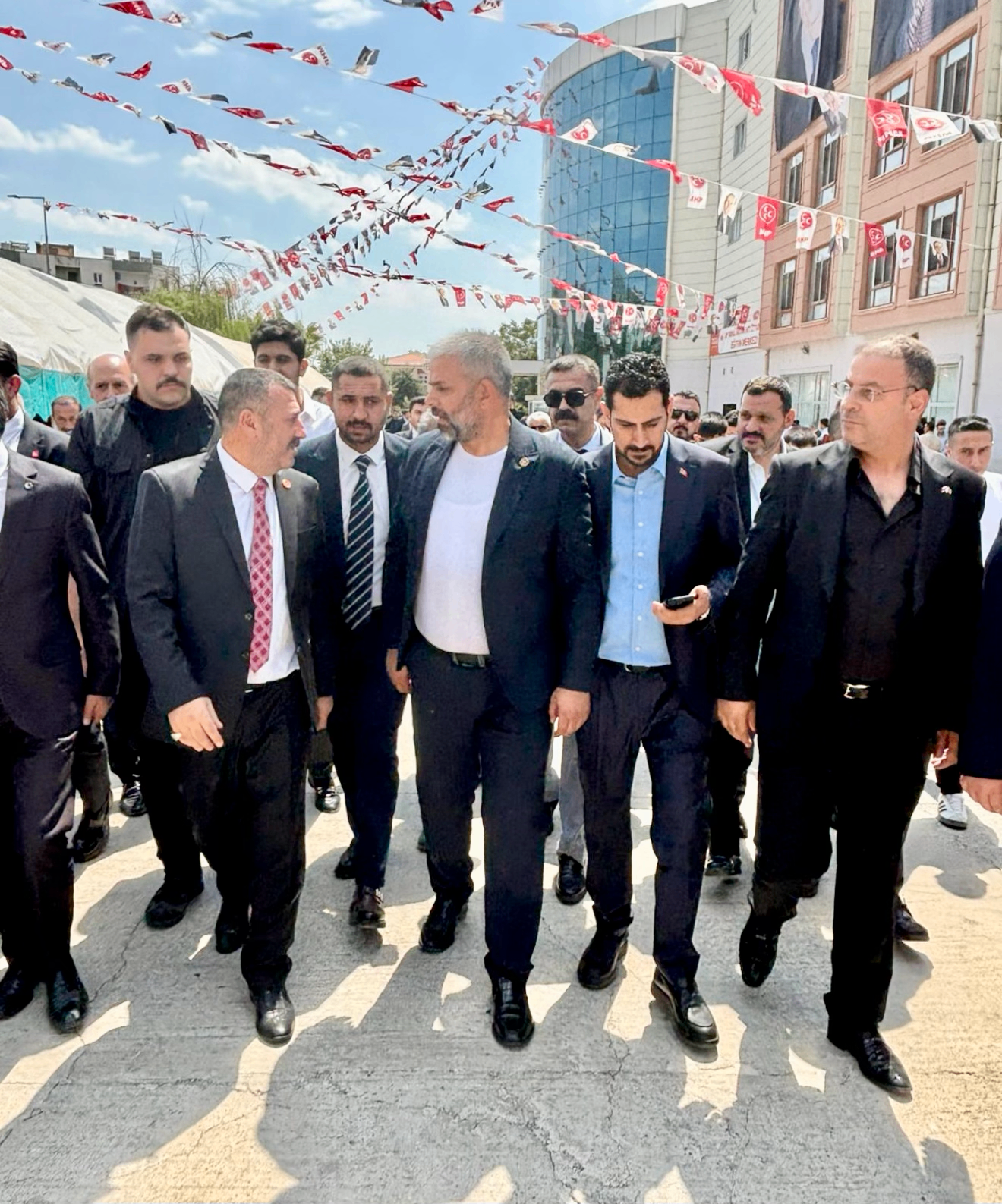 Şanlıurfa İl Kongremize Katılım Sağladık: İl Başkanımız Ecz. Osman Mutlu'yu Tebrik Ettik